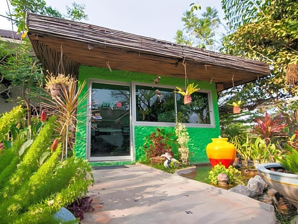 Chayada Garden House And Resort Hotel Nakhonratchasima Exterior foto