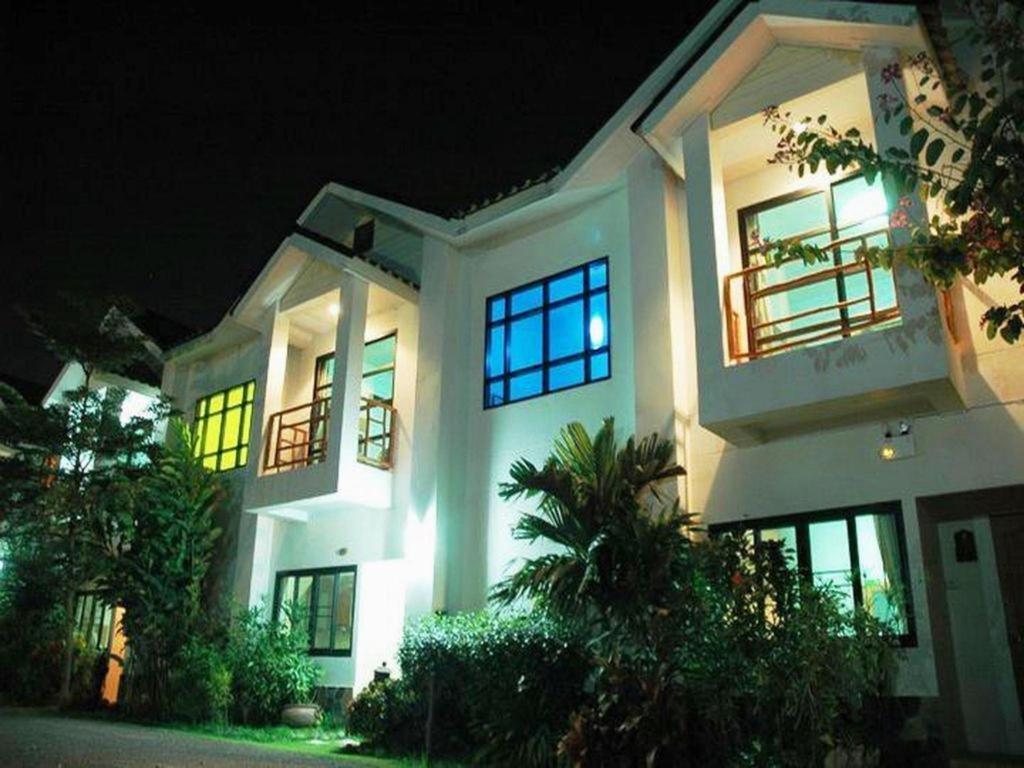 Chayada Garden House And Resort Hotel Nakhonratchasima Exterior foto
