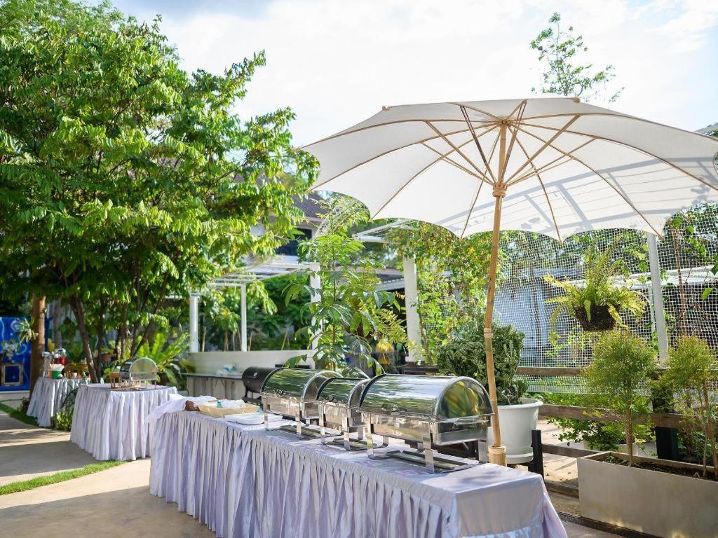 Chayada Garden House And Resort Hotel Nakhonratchasima Exterior foto