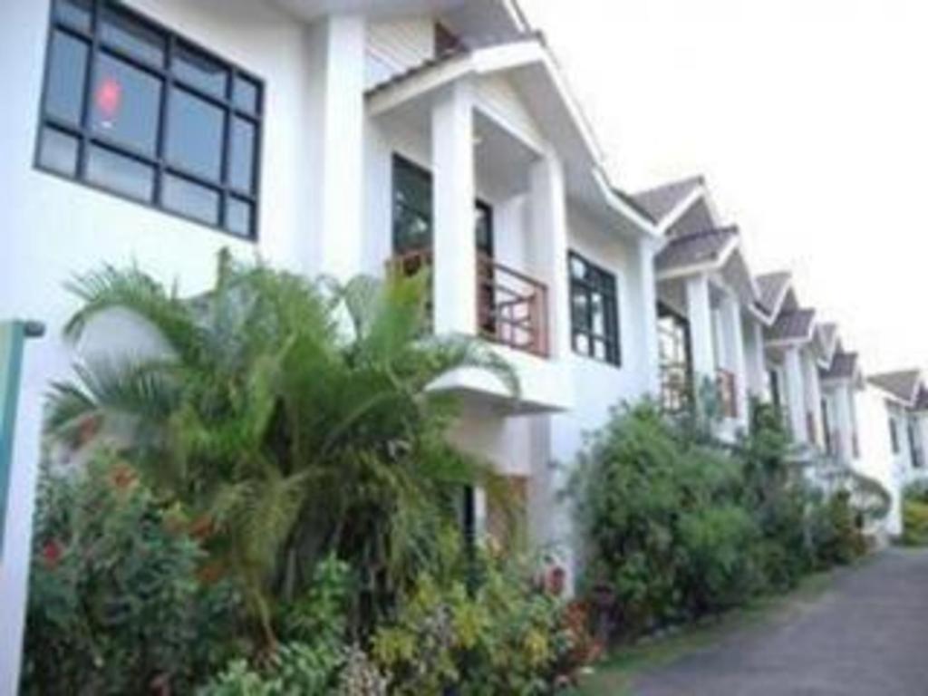Chayada Garden House And Resort Hotel Nakhonratchasima Exterior foto