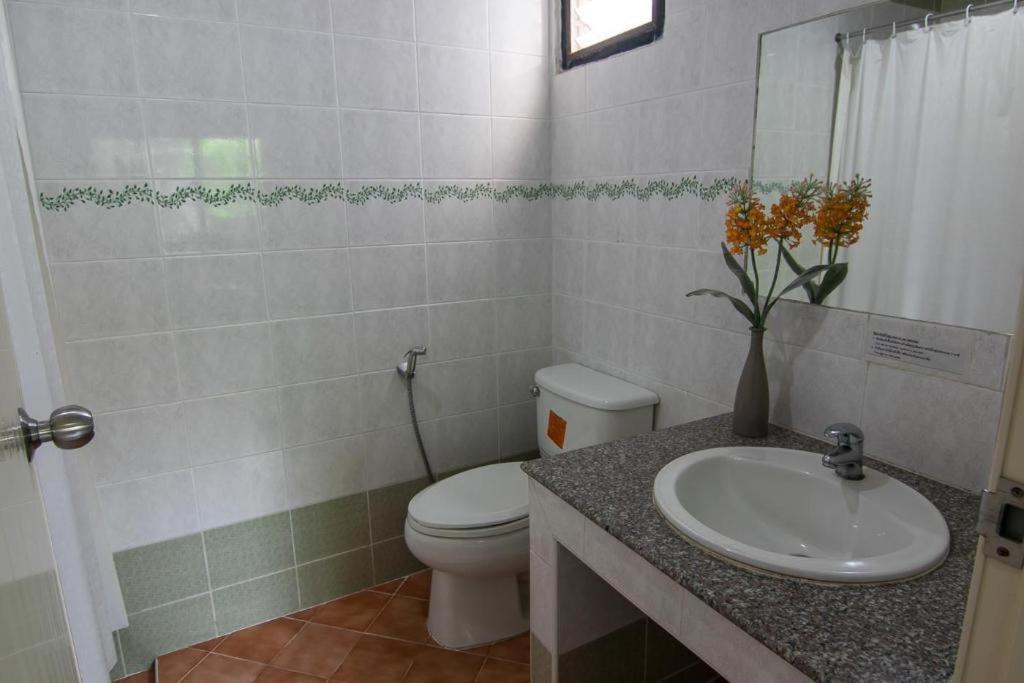 Chayada Garden House And Resort Hotel Nakhonratchasima Exterior foto